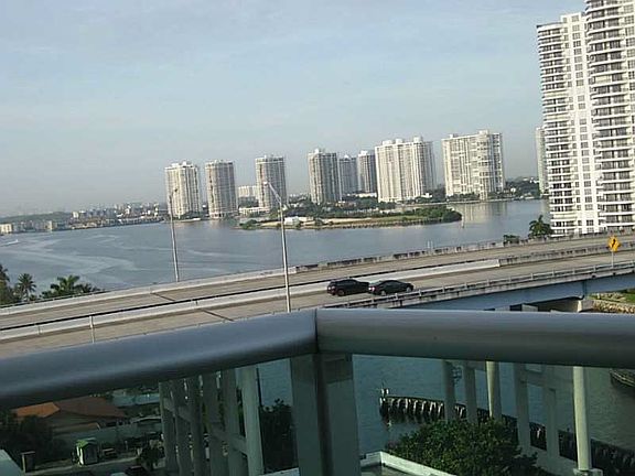 3rd image of 19390 Collins Ave APT 1107