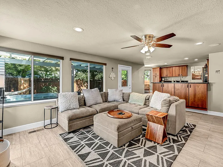 5045 Pradera St — Photo 16