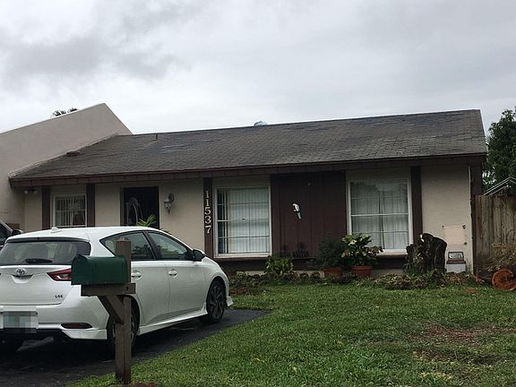 3rd image of 11537 SW 124th Ct