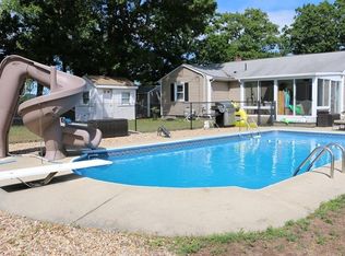 198 Mishawum Rd, Woburn, MA 01801