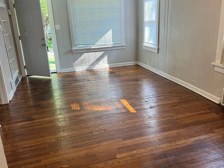 341 E Leland Ave — Photo 7