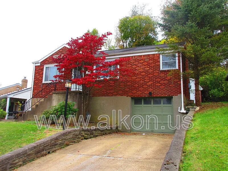 2 bed, 1.5 bath, 900 sqft, $1,500 — Photo 2