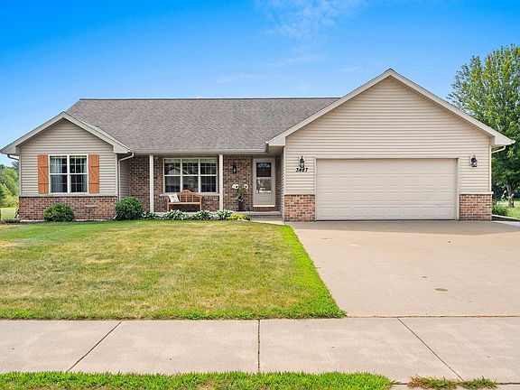 2nd image of 3487 Chatsworth Dr
