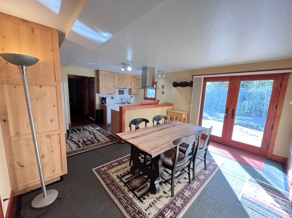 242 S Ridge Rd