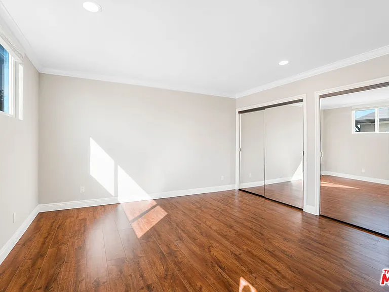 248 S Doheny Dr #6 — Photo 16