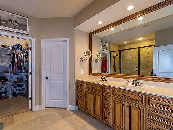 5th image of 4428 S Sophia Ct