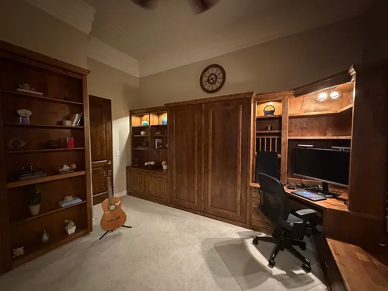 Office / 3rd Bedroom