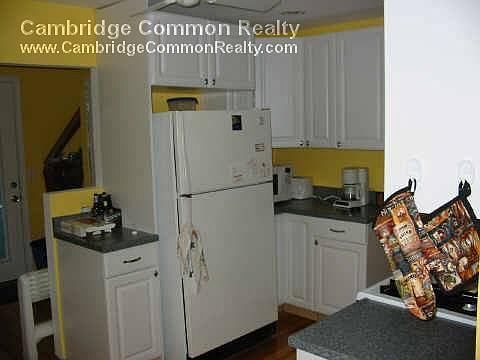 2nd image of 52 Hovey St