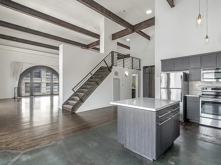 Pacific Electric Lofts — Photo 17