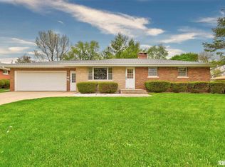 233 E Fernwood St, Morton, IL