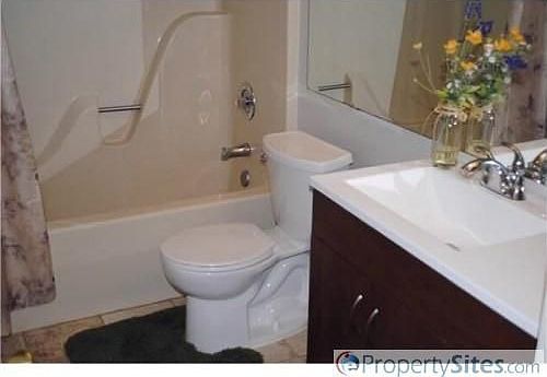 5th image of 1622 Hillsbury Dr
