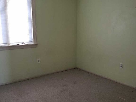 5th image of 113 Skeet Cir E