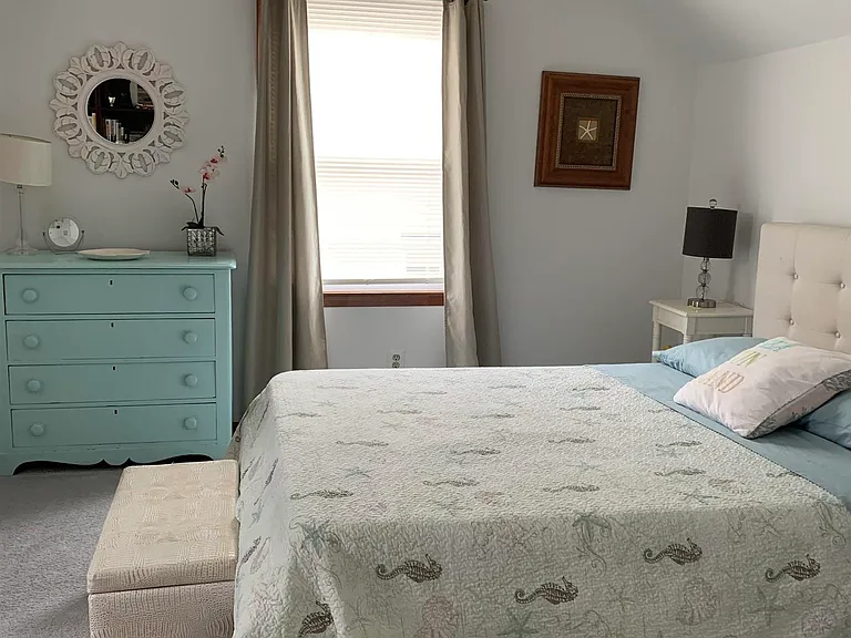 144 N Derby Ave — Photo 11