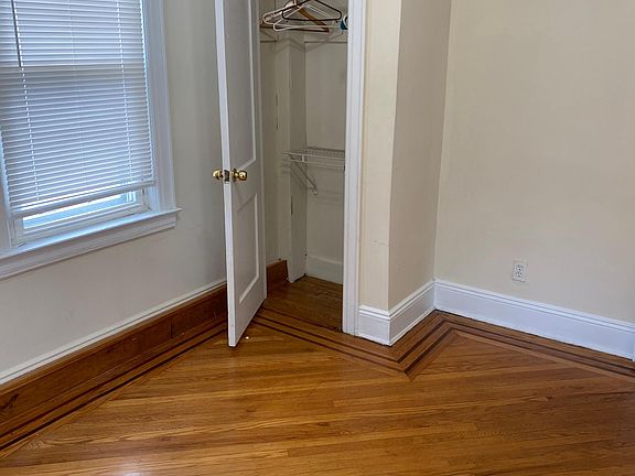 3rd image of 19633 45th Ave Floor 2