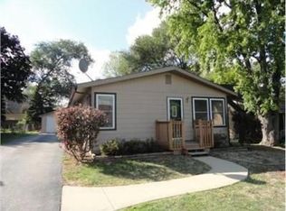 7 Wander Way, Lake In The Hills, IL 60156
