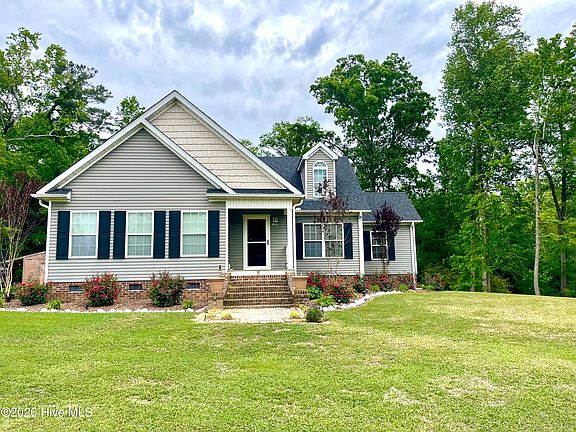 3rd image of 2088 Meadows Road
