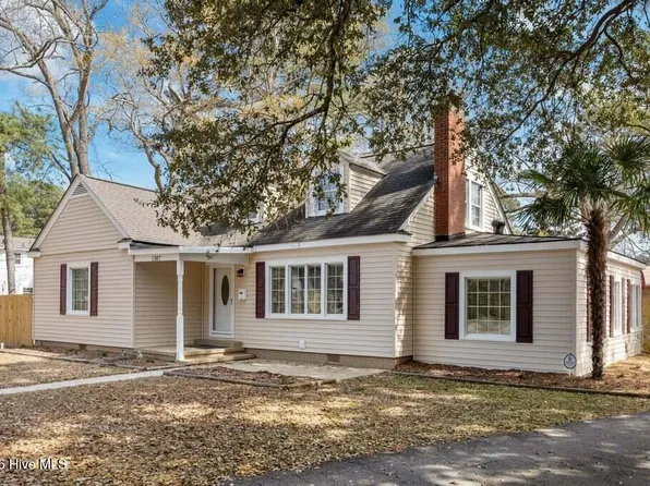 1307 N Respess Street, Washington, NC 27889