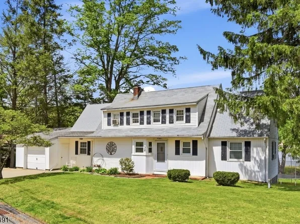 32 Telemark Rd, Rockaway Twp., NJ 07866