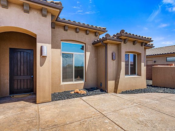 5th image of 505 W Ithica Dr