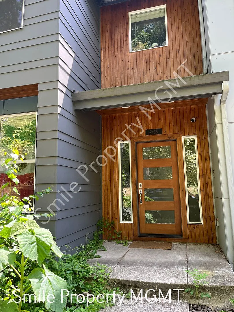 2416 Southeast Morrison Street — Photo 1