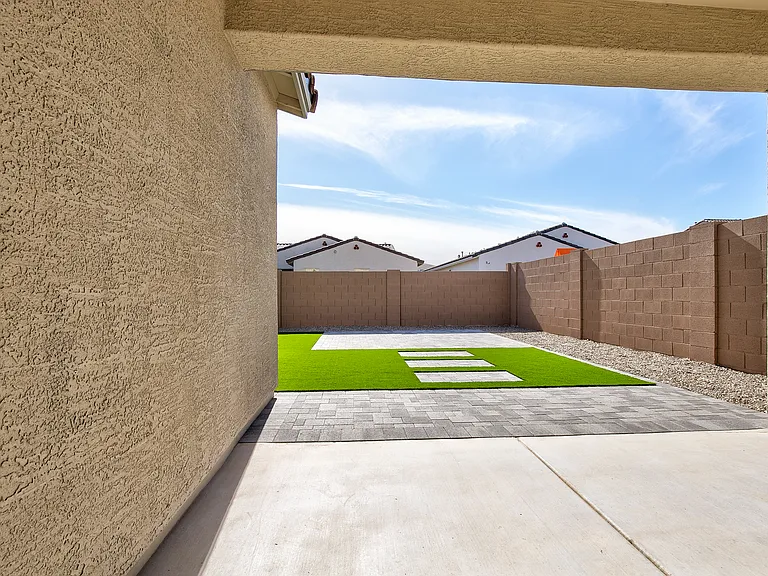 16805 W Shangri La Rd — Photo 30