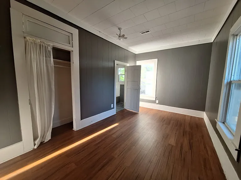 265 W 2nd St #B — Photo 6