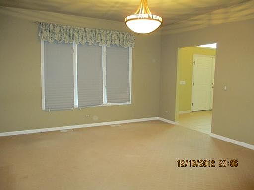 4th image of 1980 Rollingwood Ln