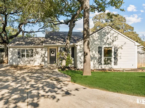 636 Winter Wood Dr, Grapevine, TX 76051