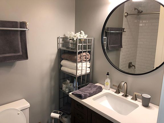3rd image of 1377 E Evergreen Dr