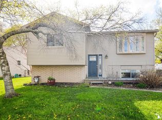 8675 Lillian Dr, Newport, MI 48166