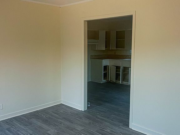 3rd image of 1192 Williams Cir