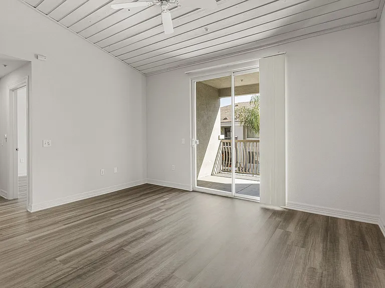 Living room with access to a balcony