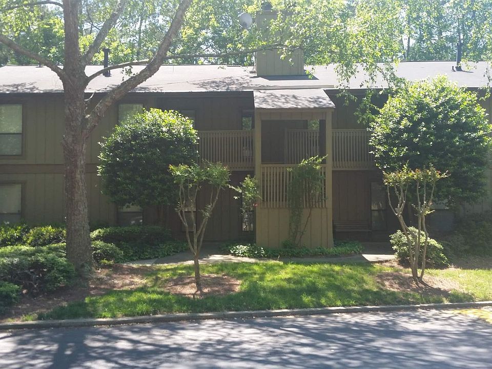2nd image of 605 Dunbar Dr