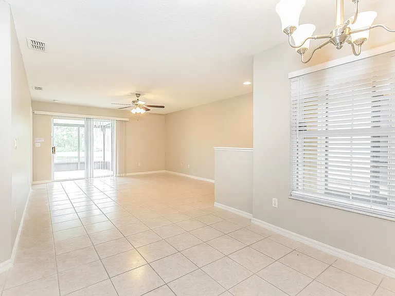 2221 Heathwood Cir — Photo 4