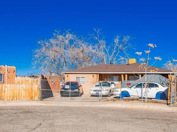 5811 Simon Ct SW, Albuquerque, NM 87121