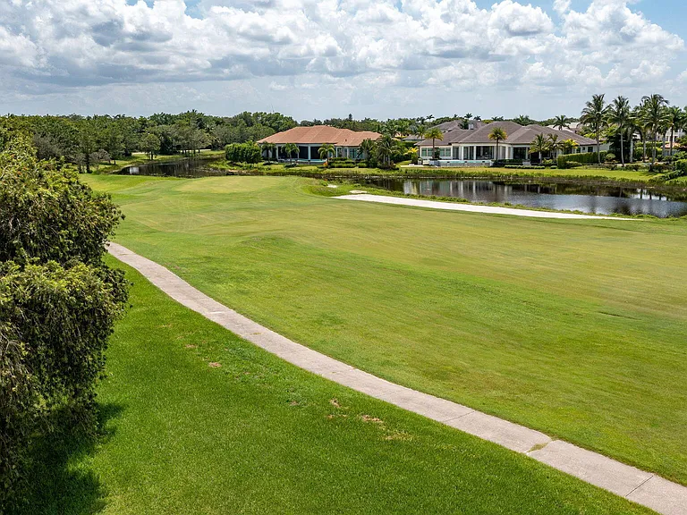 2402 Players Ct — Photo 39