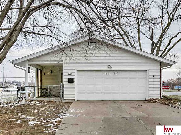 2nd image of 1829 S 133rd St
