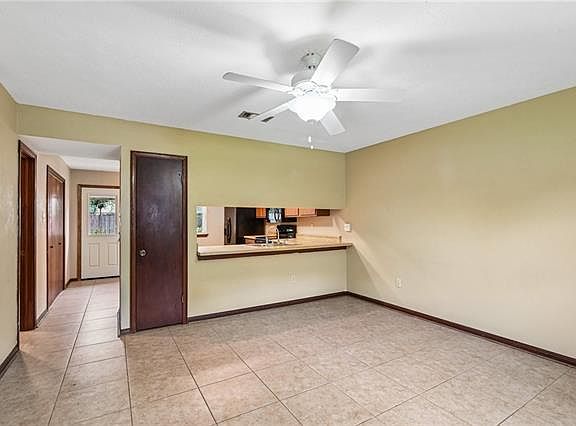 4th image of 69 Crislaur Ave APT C