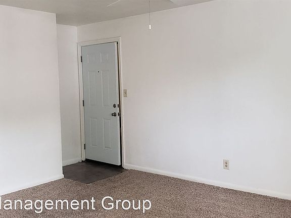 2nd image of 508 Ashlawn Dr APT 4