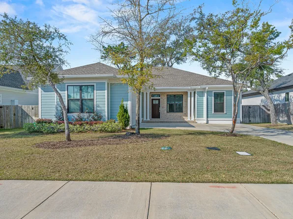 305 Sweet Basil Ln, Niceville, FL 32578