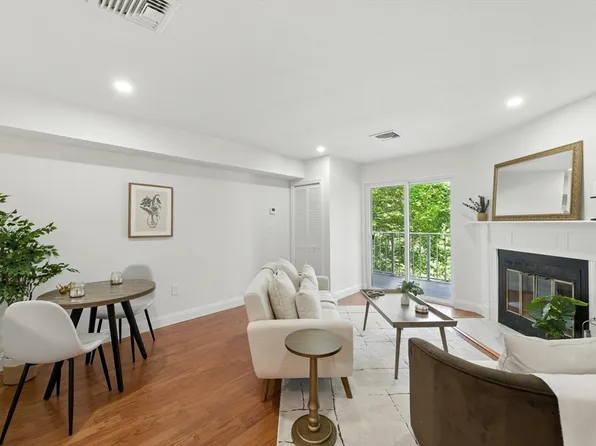 76 Ship Ave APT 7, Medford, MA 02155