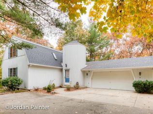 3719 Jasmine Ave NE, Grand Rapids, MI