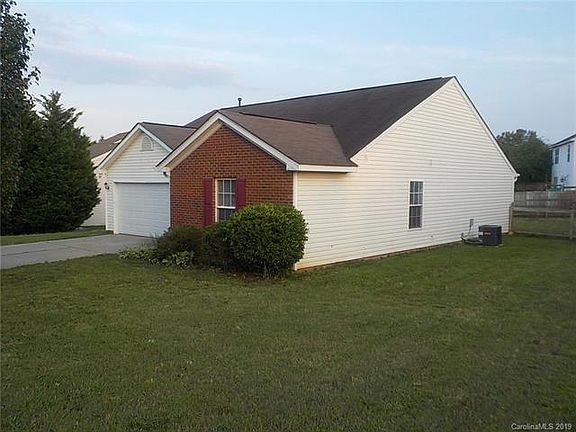 3rd image of 4717 Pickford Ct #157