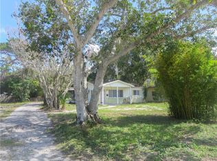 2061 Barcelona Dr S, Saint Petersburg, FL 33712