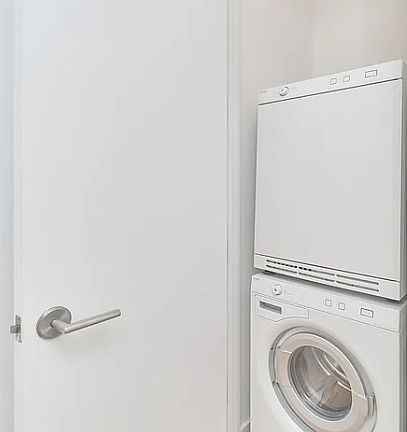 5th image of 53 Hope St Unit 506