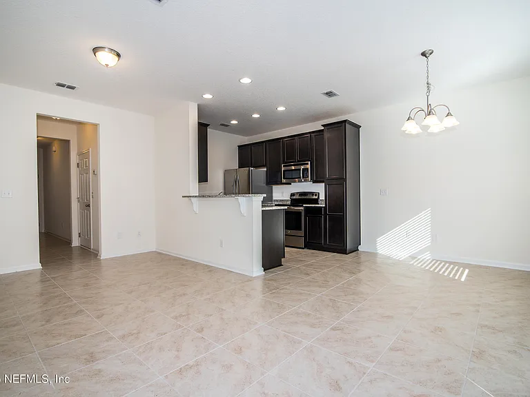 129 Moultrie Village Ln — Photo 5