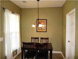 The breakfast area has a dou