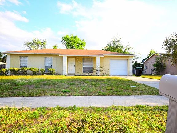 2nd image of 2796 Elmhurst Cir