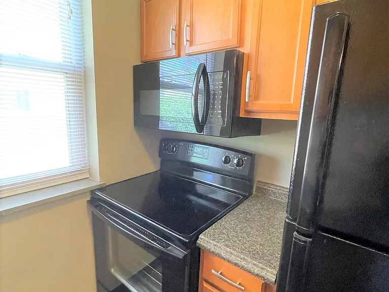 5712 Phillips Ave #B9 — Photo 140