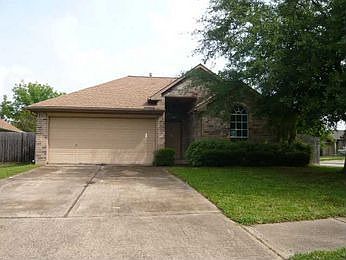 1st image of 300 Cypress Ln